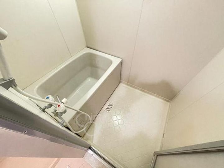 大阪府箕面市新稲7丁目の賃貸マンションの風呂
