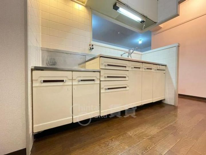 大阪府箕面市新稲7丁目の賃貸マンションのキッチン