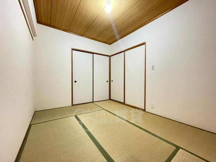 大阪府箕面市新稲7丁目の賃貸マンションの寝室