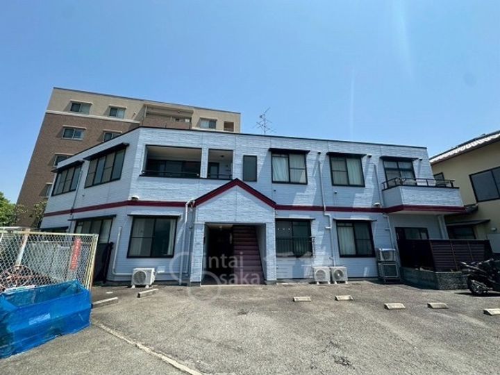 大阪府箕面市西小路3丁目の賃貸マンションの外観