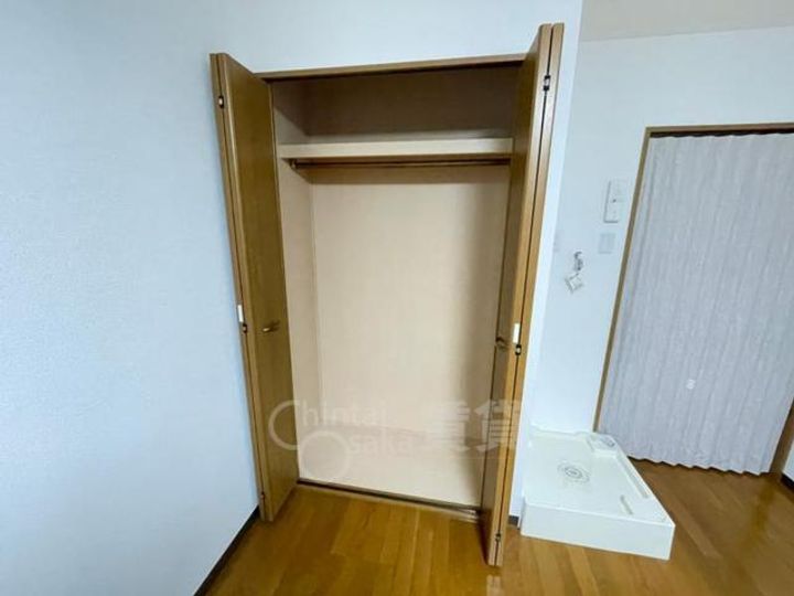 大阪府箕面市西小路3丁目の賃貸マンションの内装