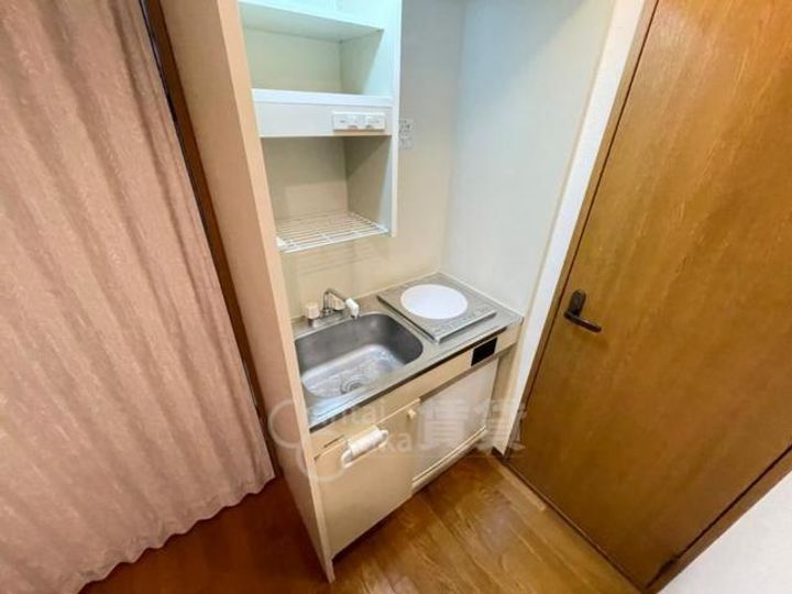 大阪府箕面市西小路3丁目の賃貸マンションのキッチン