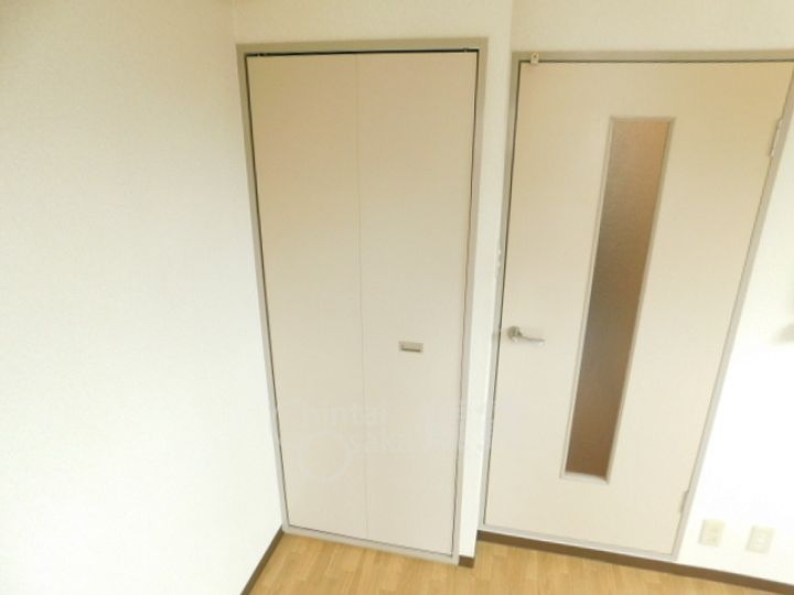 大阪府池田市天神1丁目の賃貸マンションの内装