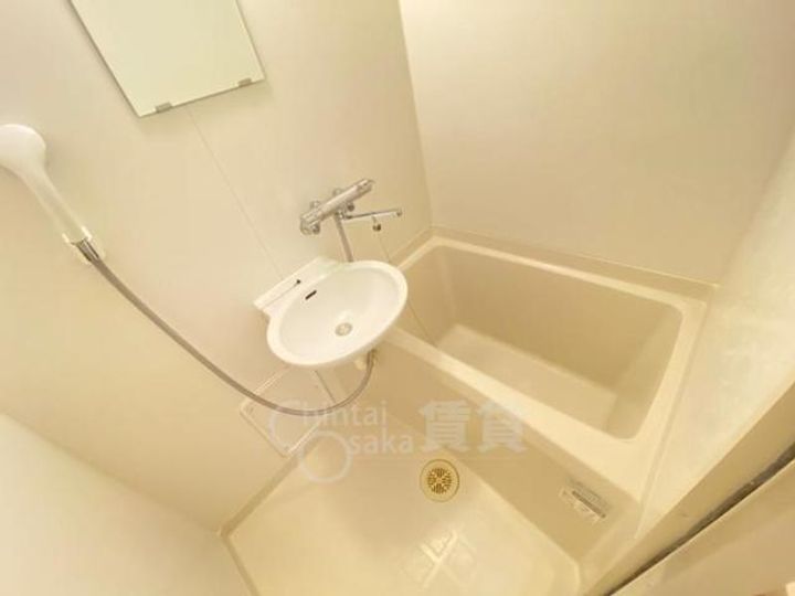 大阪府池田市空港1丁目の賃貸アパートの風呂