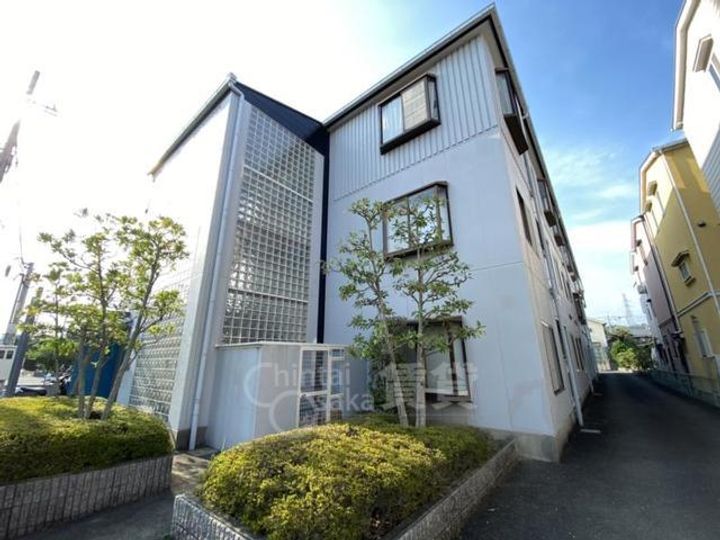 大阪府箕面市小野原東2丁目の賃貸マンションの外観