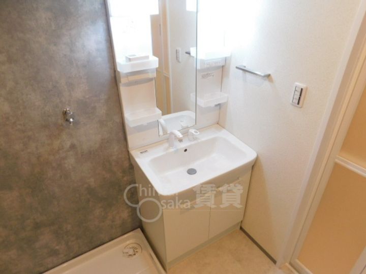 大阪府箕面市小野原東2丁目の賃貸マンションの内装