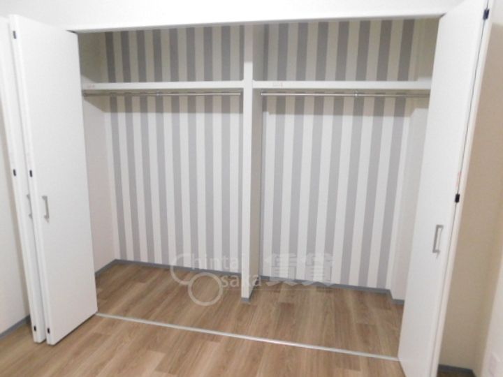 大阪府箕面市小野原東2丁目の賃貸マンションの内装