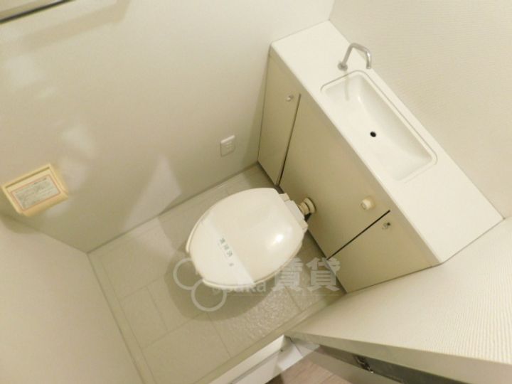 大阪府箕面市小野原東2丁目の賃貸マンションの内装