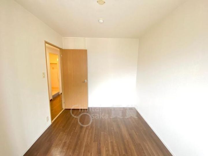 大阪府池田市上池田2丁目の賃貸マンションの居間