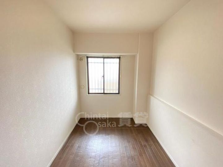 大阪府池田市上池田2丁目の賃貸マンションの居間