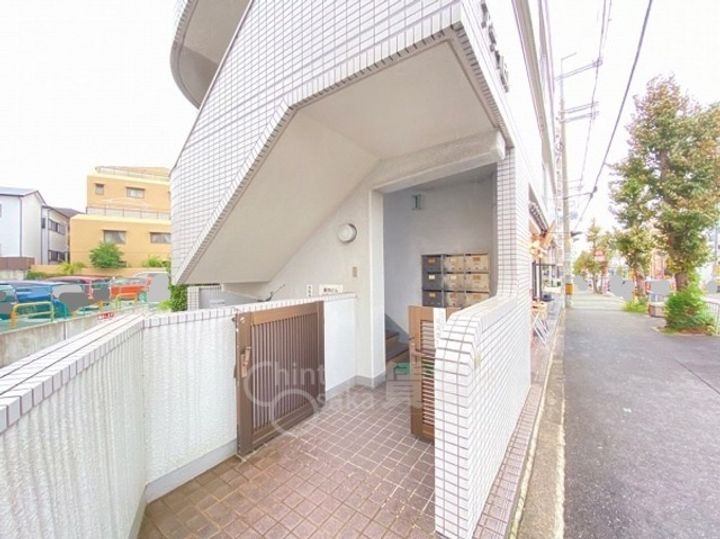 大阪府豊中市螢池西町1丁目の賃貸マンションの玄関