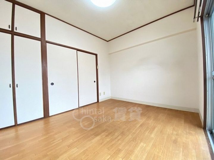 大阪府豊中市螢池西町1丁目の賃貸マンションの居間