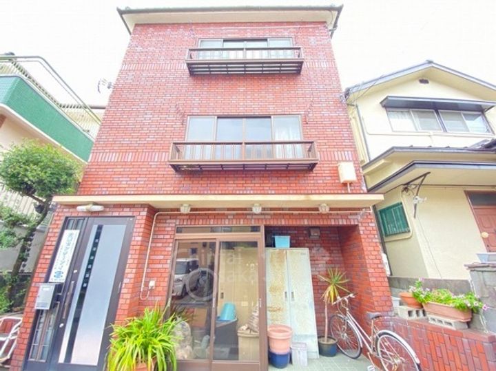 大阪府豊中市箕輪1丁目の賃貸アパートの外観