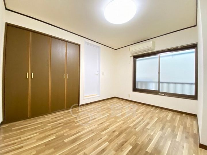 大阪府豊中市箕輪1丁目の賃貸アパートの居間