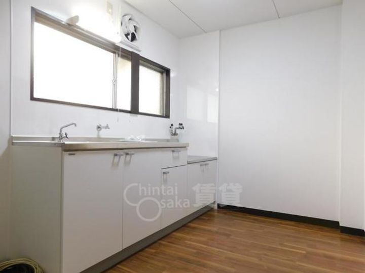 高田マンションの居間