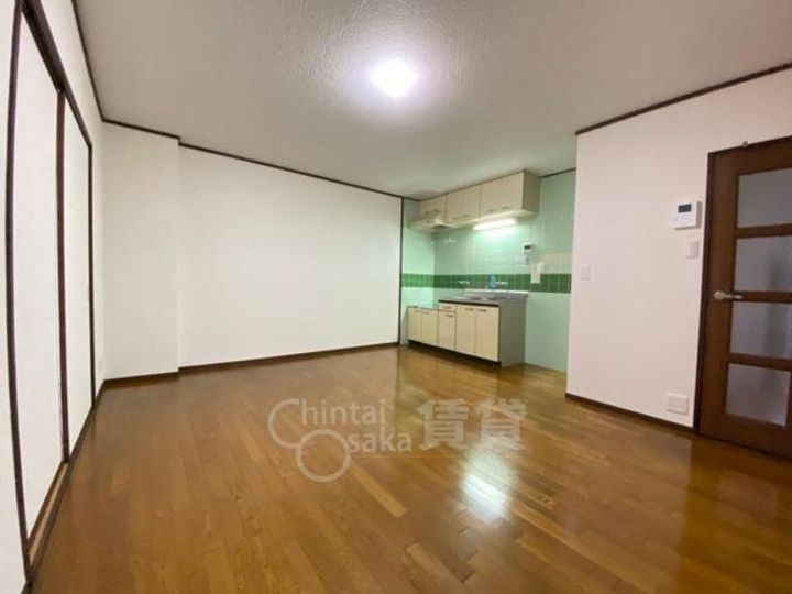 大阪府吹田市山田東1丁目の賃貸マンションの居間