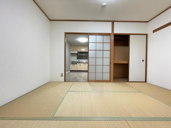大阪府吹田市高浜町の賃貸マンションの居間