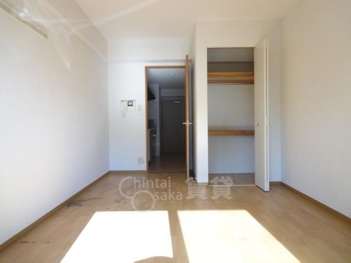 大阪府吹田市南高浜町の賃貸マンションの居間