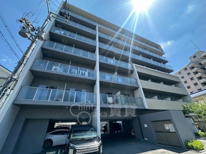 大阪府吹田市南金田2丁目の賃貸マンションの外観