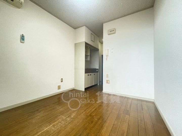 プティメゾン花屋敷の居間