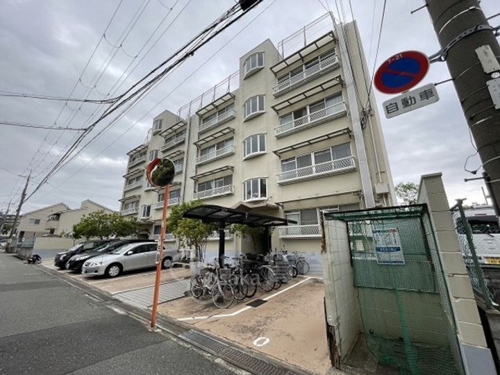 大阪府箕面市船場西2丁目の賃貸マンションの外観