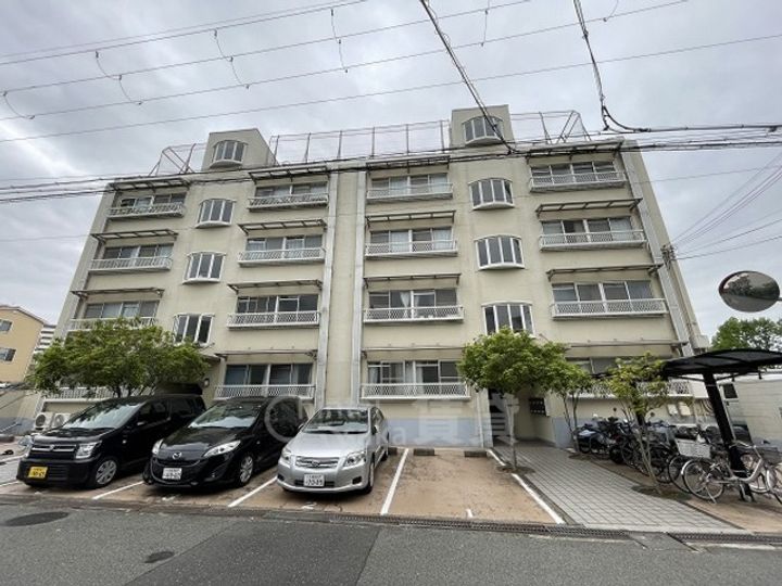 大阪府箕面市船場西2丁目の賃貸マンションの外観