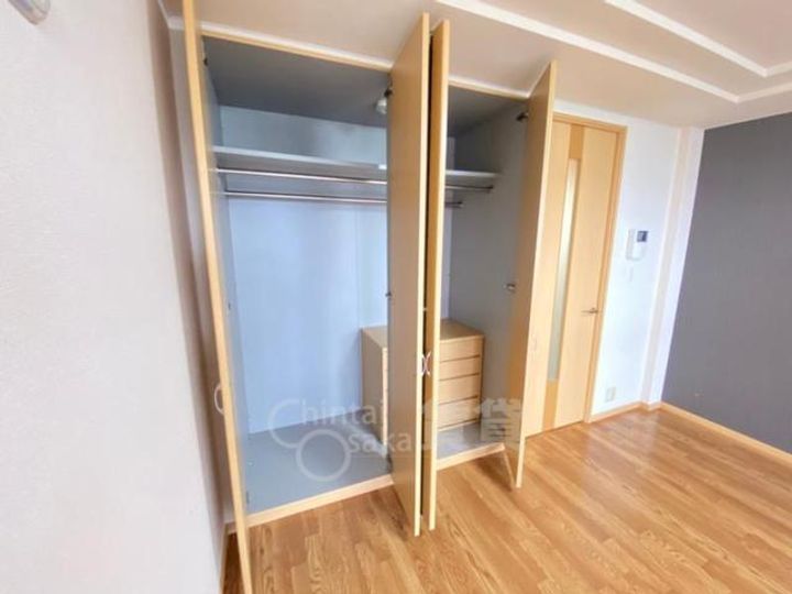 大阪府箕面市彩都粟生南2丁目の賃貸マンションの内装