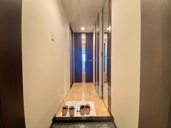 大阪府吹田市広芝町の賃貸マンションの玄関