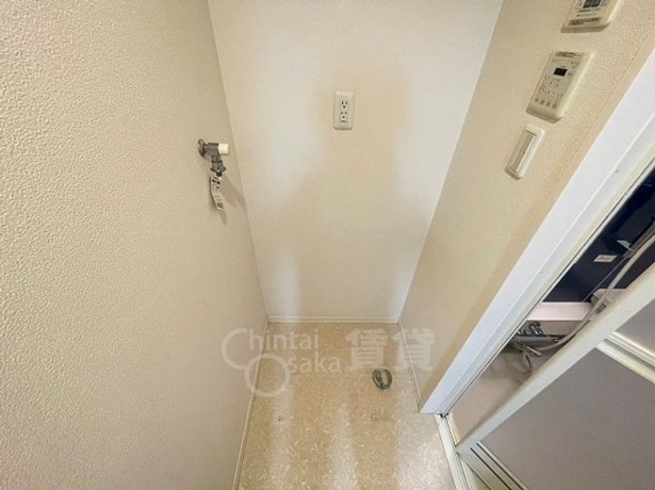 大阪府豊中市長興寺南1丁目の賃貸マンションの内装