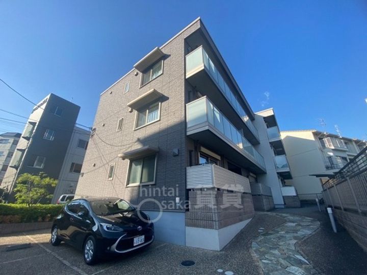 大阪府豊中市長興寺南1丁目の賃貸マンションの外観
