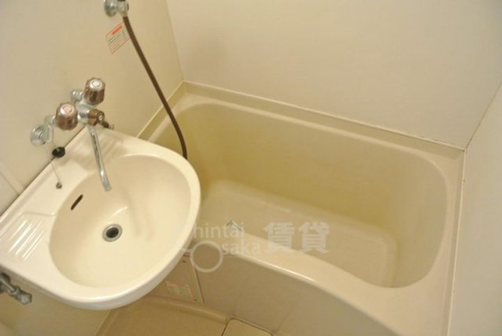 大阪府箕面市小野原東2丁目の賃貸マンションの風呂