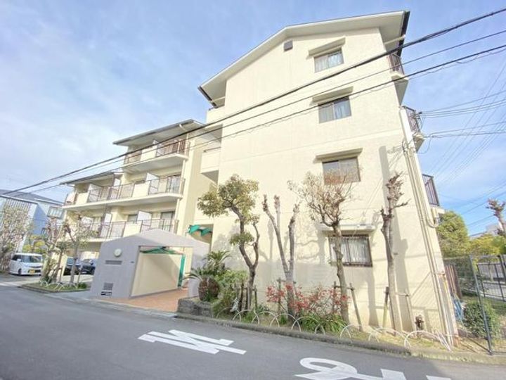 大阪府箕面市小野原東2丁目の賃貸マンションの外観