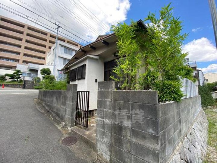 大阪府池田市畑3丁目(一戸建)の賃貸物件の外観