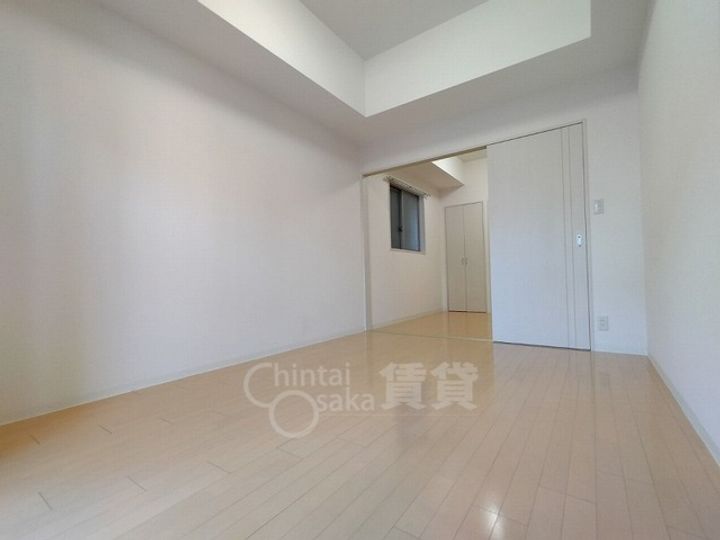 大阪府吹田市江の木町の賃貸マンションの居間