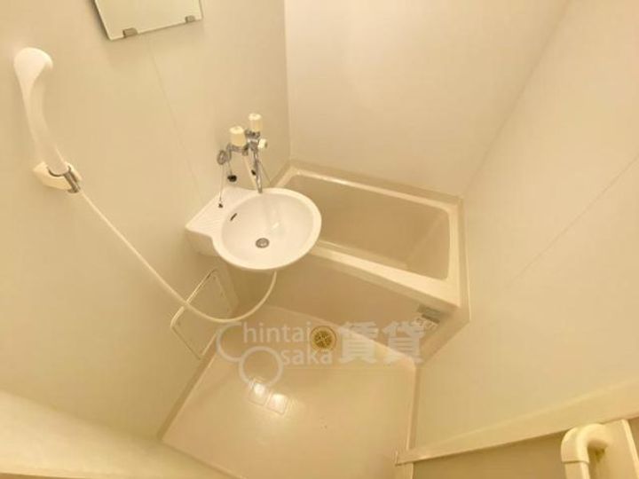 大阪府豊中市千里園2丁目の賃貸アパートの風呂