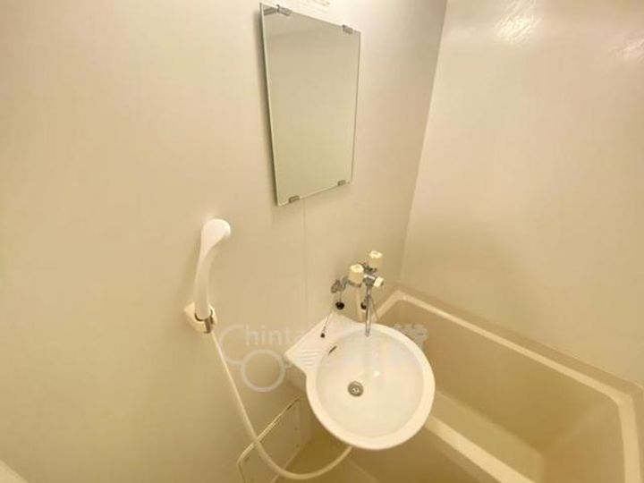 大阪府豊中市千里園2丁目の賃貸アパートの内装