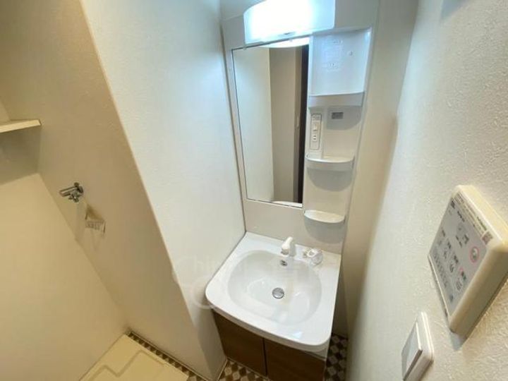 大阪府池田市井口堂2丁目の賃貸マンションの内装