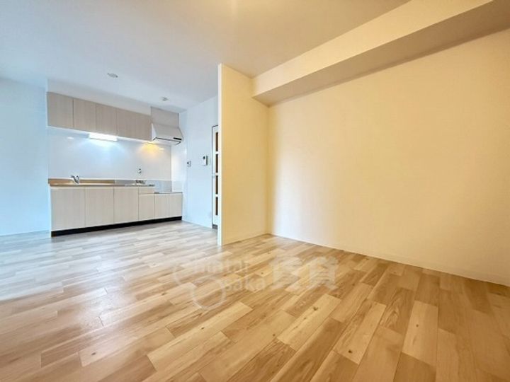 大阪府箕面市西宿3丁目の賃貸マンションの居間