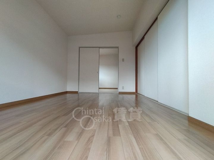 フォルク北千里B棟の居間