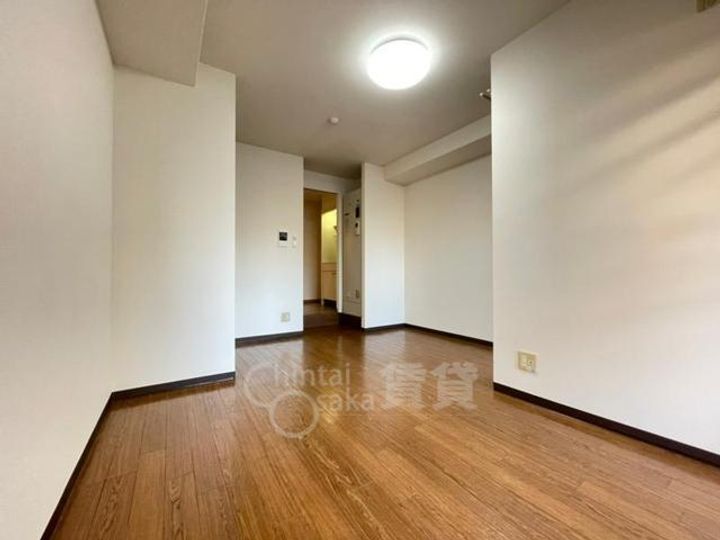 大阪府吹田市朝日町の賃貸マンションの居間