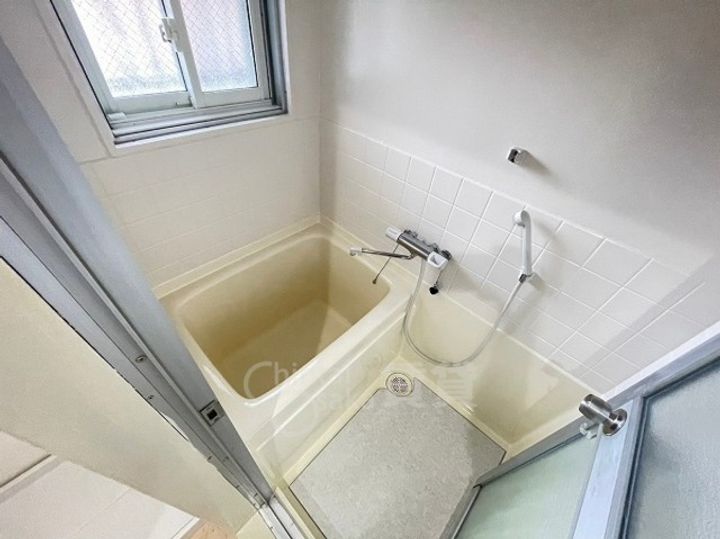 大阪府豊中市岡町南3丁目の賃貸マンションの風呂
