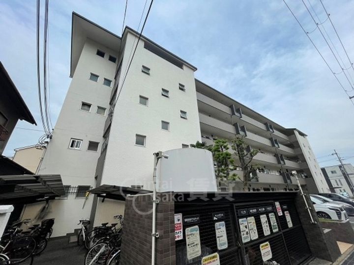 大阪府豊中市岡町南3丁目の賃貸マンションの外観