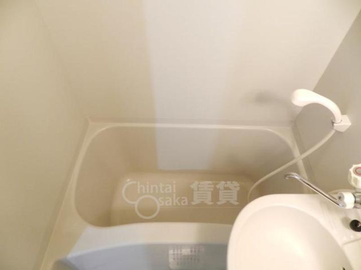 大阪府箕面市箕面5丁目の賃貸アパートの風呂