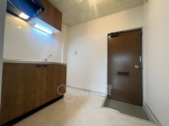 大阪府箕面市新稲1丁目の賃貸アパートの居間