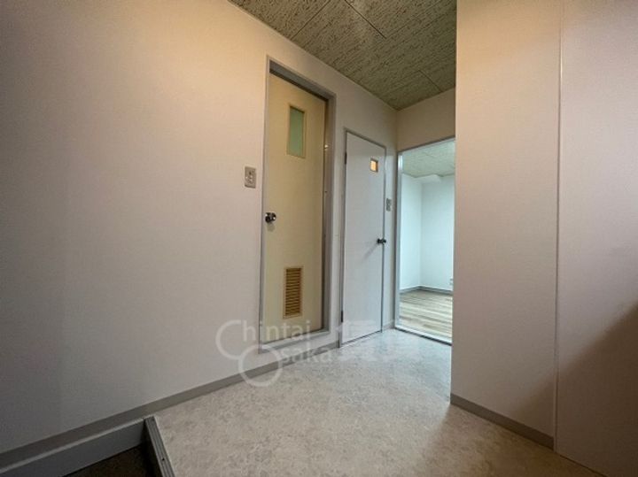 大阪府箕面市新稲1丁目の賃貸アパートの居間