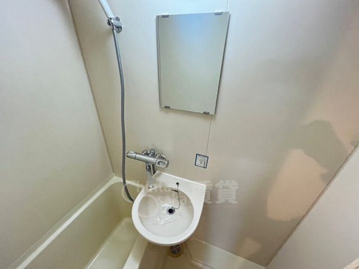 大阪府箕面市新稲1丁目の賃貸アパートの内装