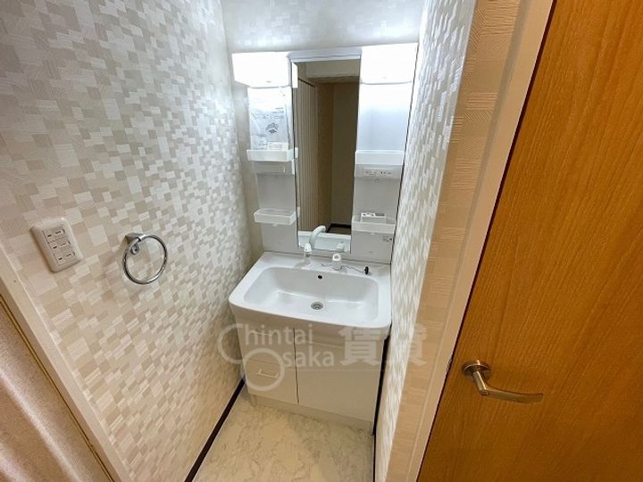 大阪府吹田市新芦屋上の賃貸マンションの内装