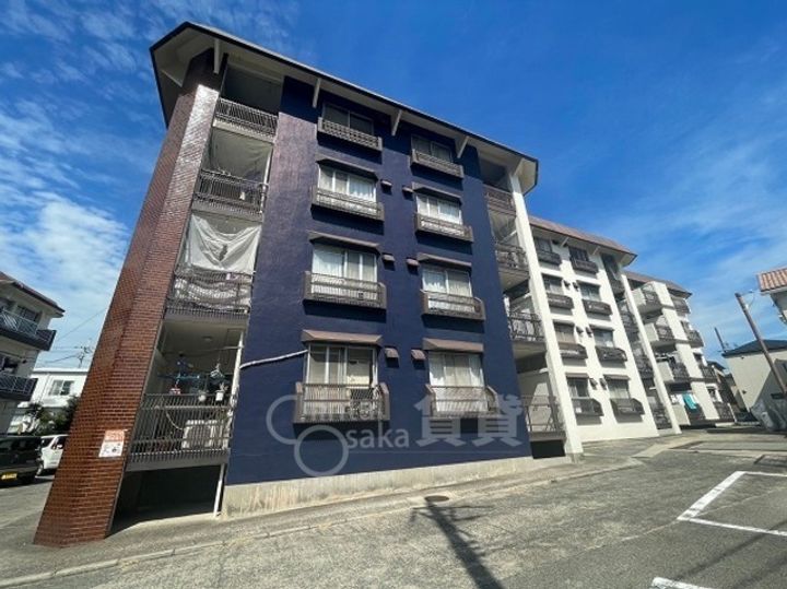 大阪府箕面市西小路5丁目の賃貸マンションの外観