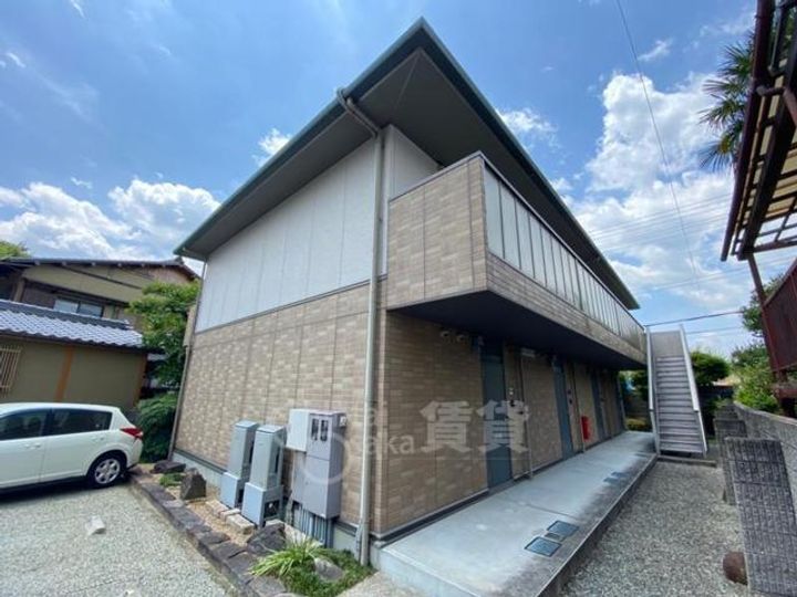 兵庫県川西市笹部1丁目の賃貸アパートの外観