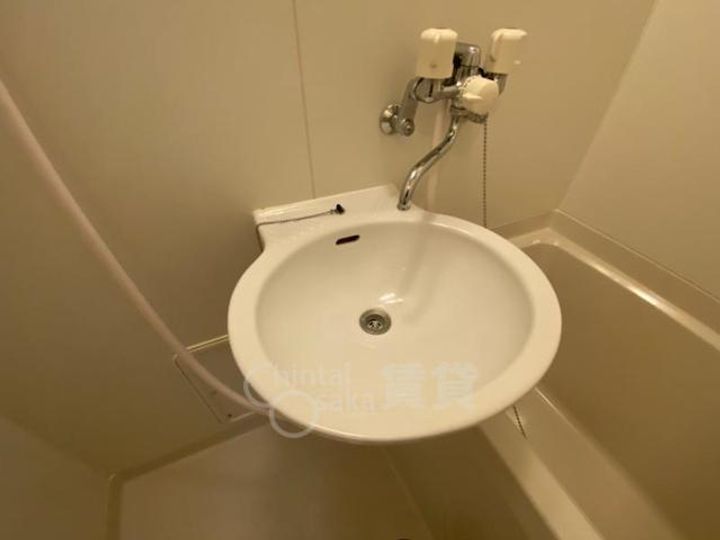 大阪府茨木市豊川2丁目の賃貸アパートの内装